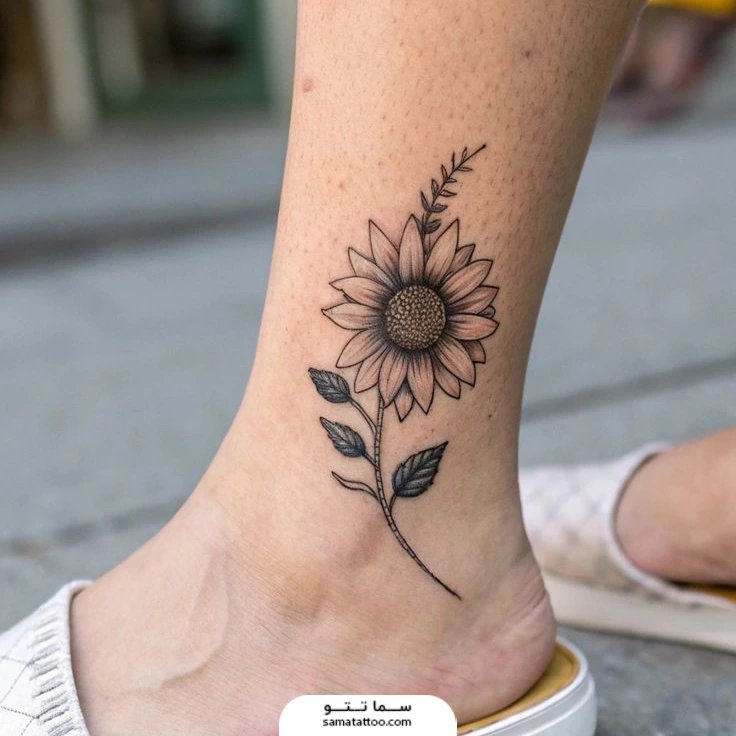 تتو گل آفتاب گردون روی مچ پا