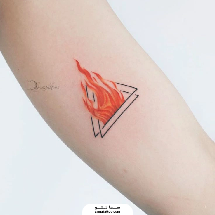 تتو ترکیبی مثلت و آتش روی دست