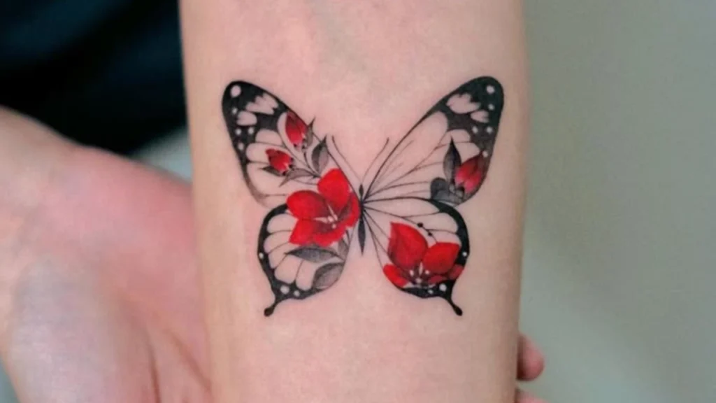 تتو مشکی و رنگی پروانه