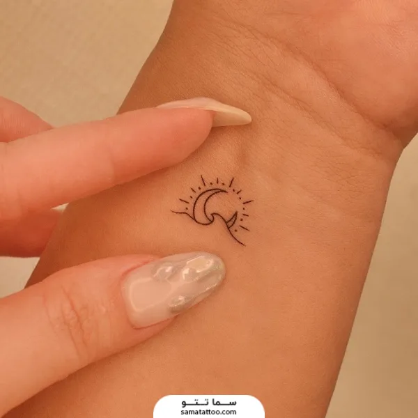 تتو مینیمال ماه